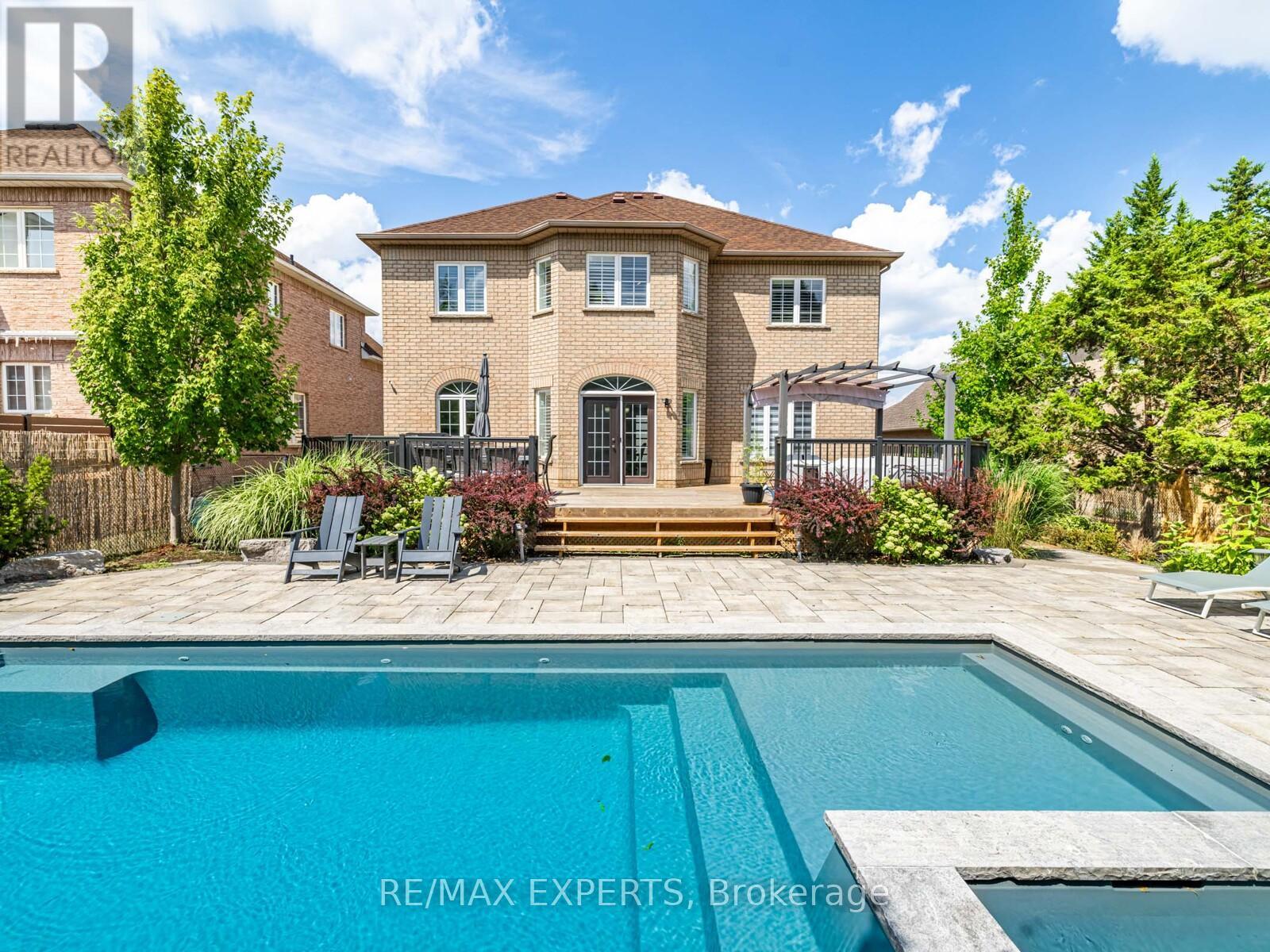 215 Thomson Creek Boulevard, Vaughan, Ontario  L4H 1H1 - Photo 33 - N12348920