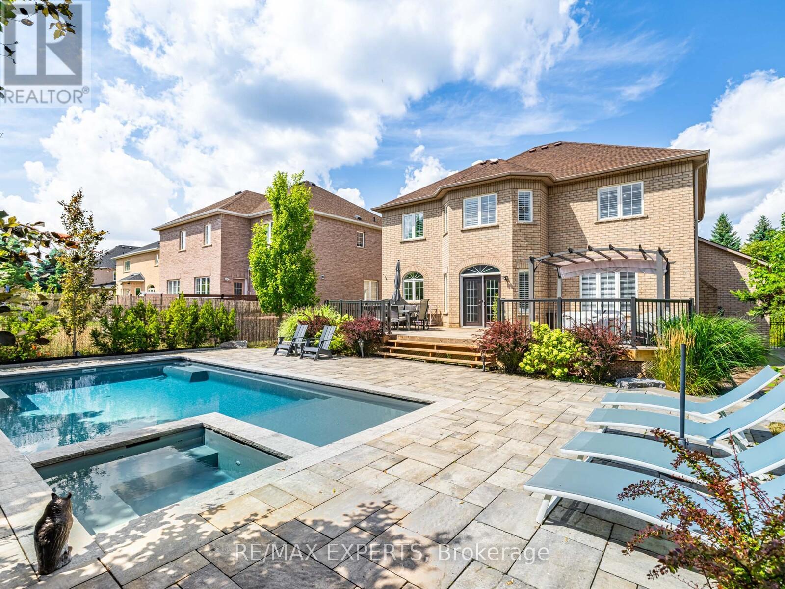 215 Thomson Creek Boulevard, Vaughan, Ontario  L4H 1H1 - Photo 34 - N12348920