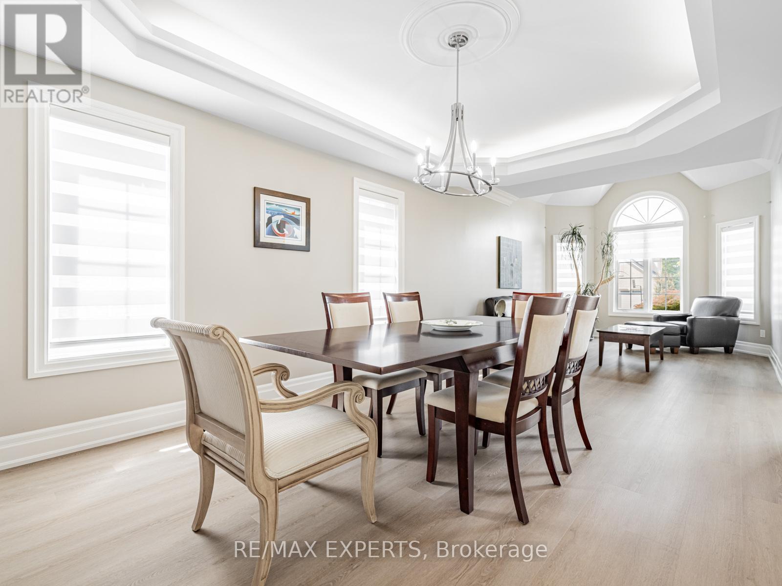 215 Thomson Creek Boulevard, Vaughan, Ontario  L4H 1H1 - Photo 8 - N12348920