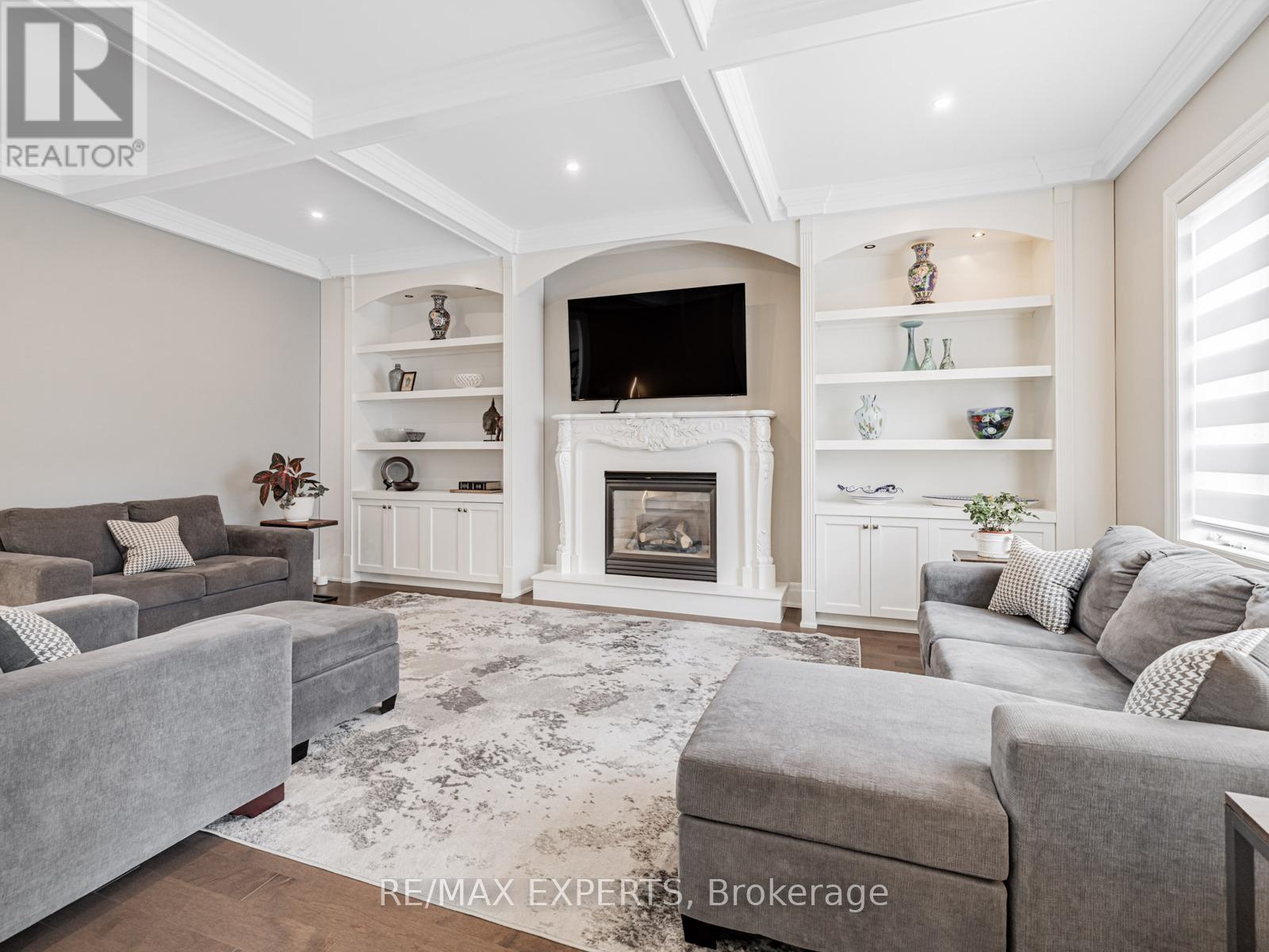 215 Thomson Creek Boulevard, Vaughan, Ontario  L4H 1H1 - Photo 9 - N12348920
