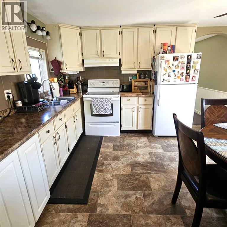 613 53 Street, Edson, Alberta  T7E 1K9 - Photo 11 - A2246862