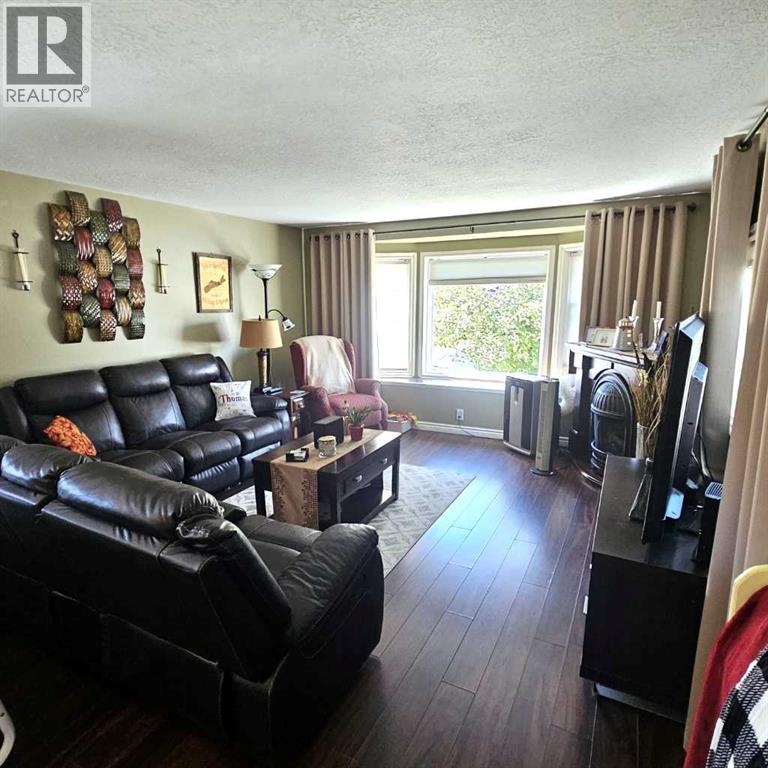 613 53 Street, Edson, Alberta  T7E 1K9 - Photo 4 - A2246862