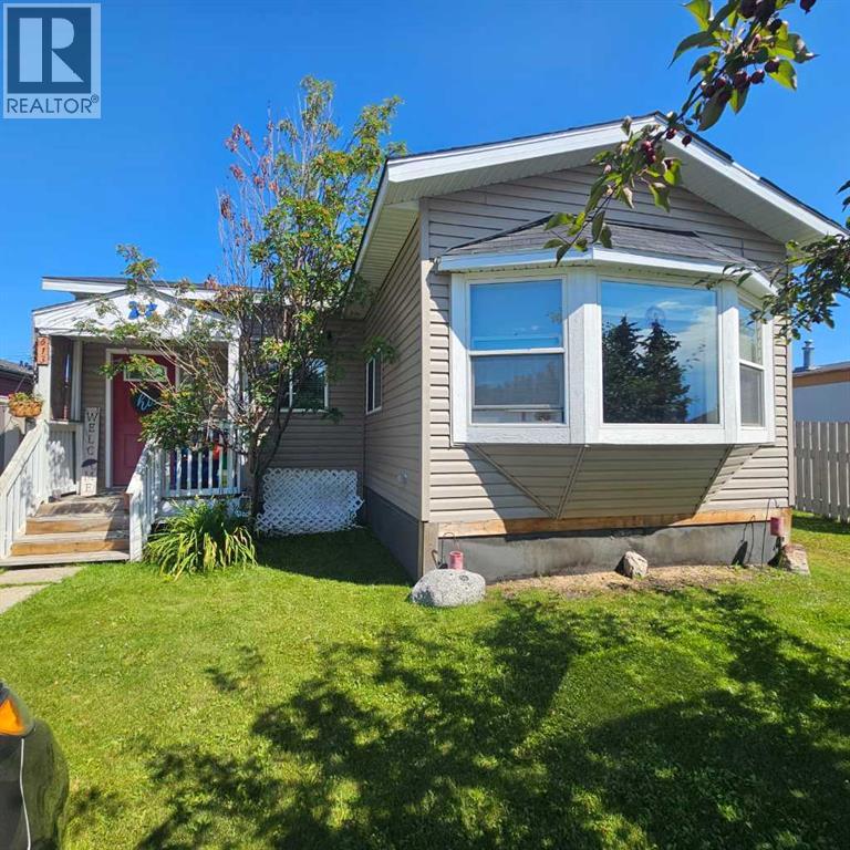 613 53 Street, Edson, Alberta  T7E 1K9 - Photo 1 - A2246862