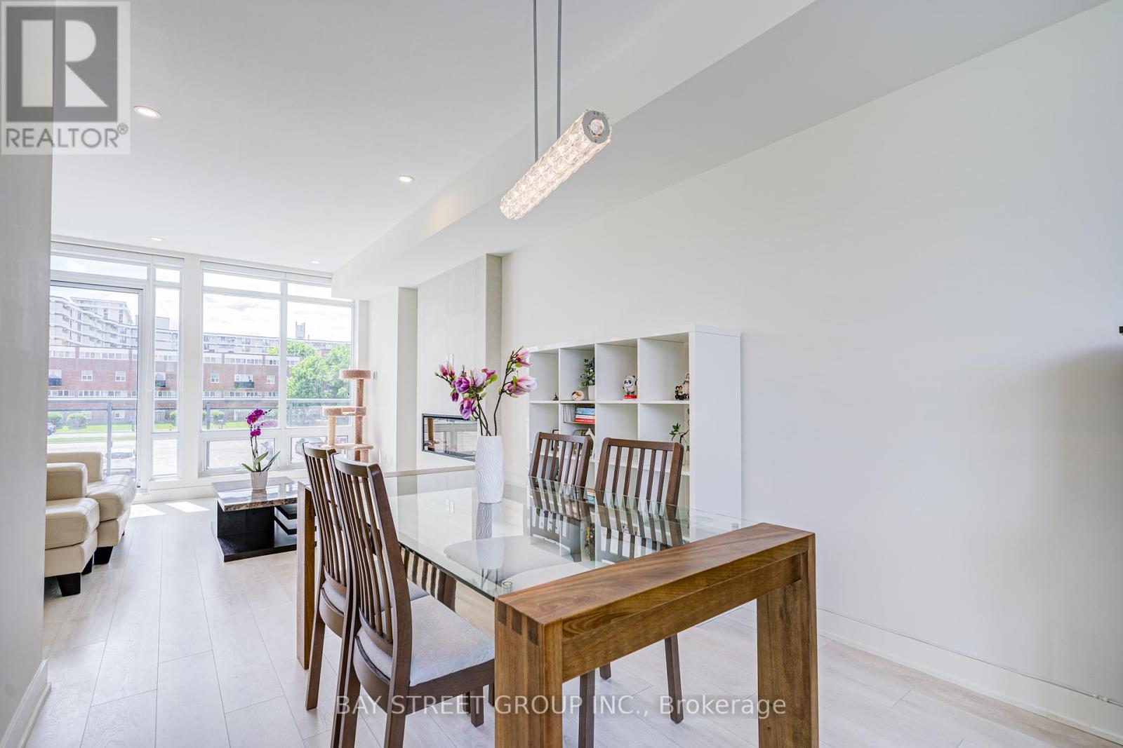 27 Sonic Way S, Toronto, Ontario  M3C 0P3 - Photo 11 - C12348947