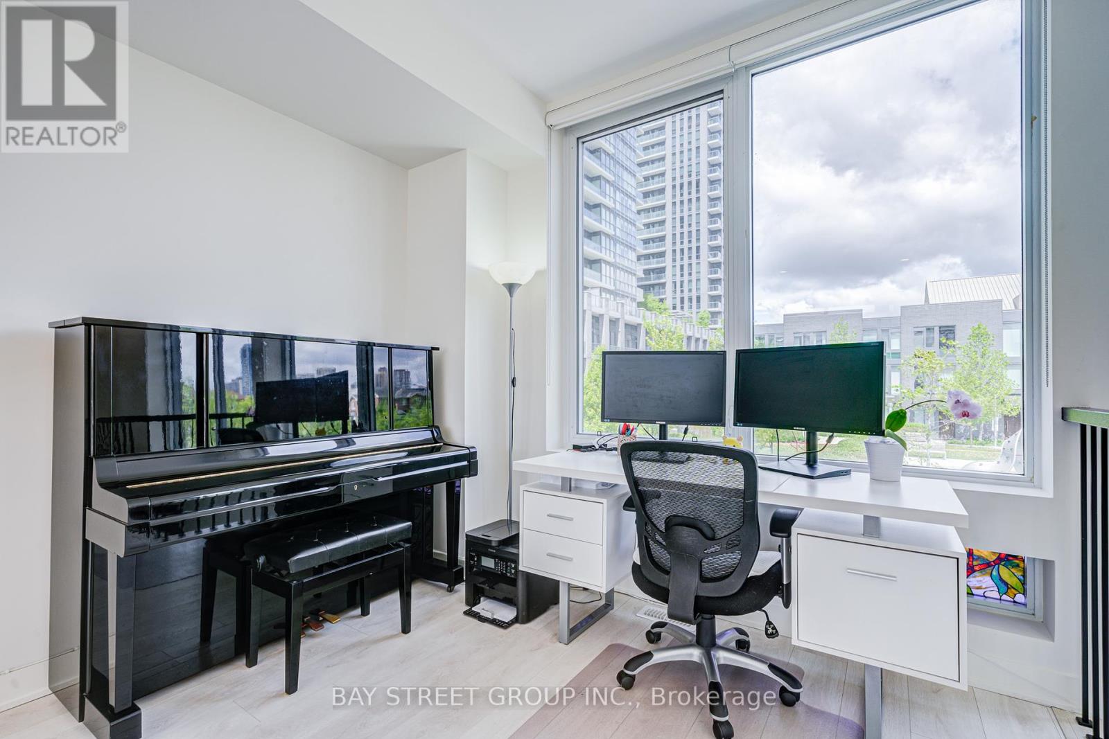 27 Sonic Way S, Toronto, Ontario  M3C 0P3 - Photo 12 - C12348947