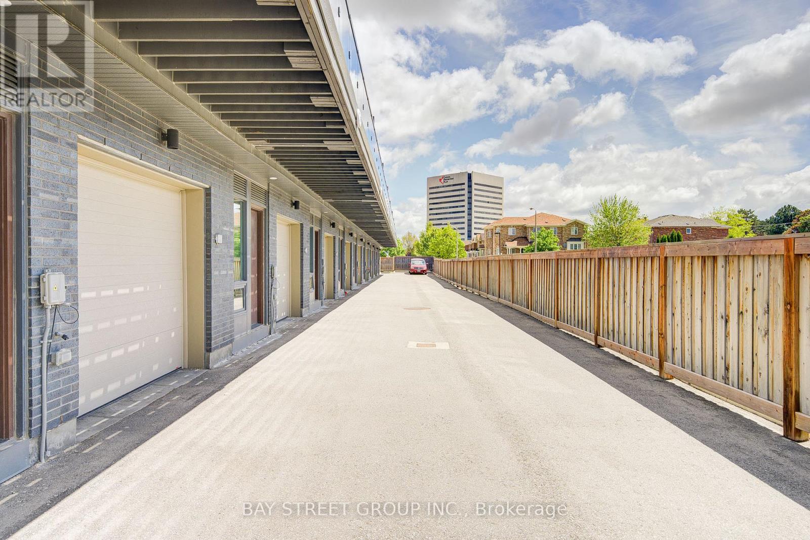27 Sonic Way S, Toronto, Ontario  M3C 0P3 - Photo 28 - C12348947