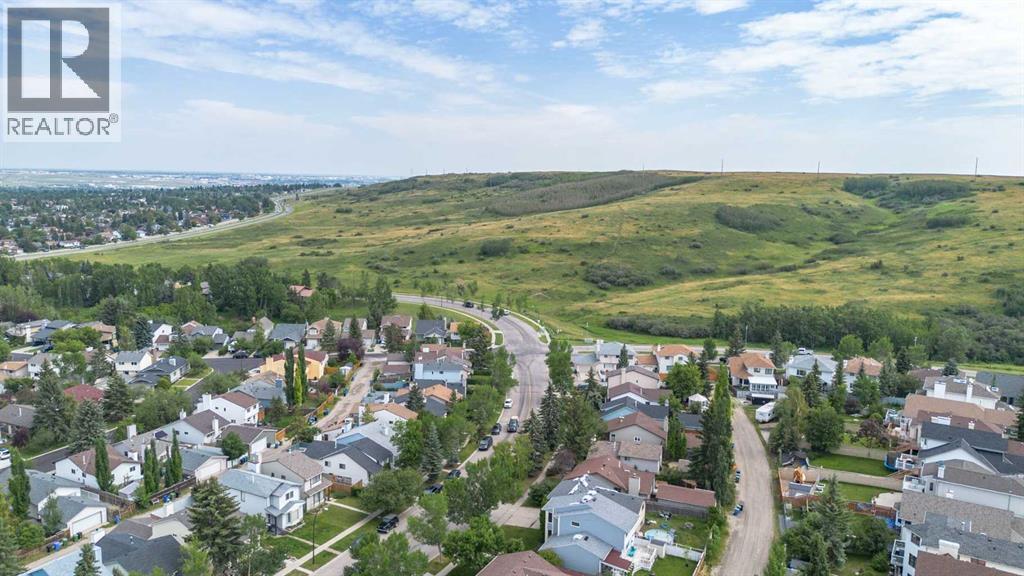 Property at 200 Macewan Glen Drive NW image 2