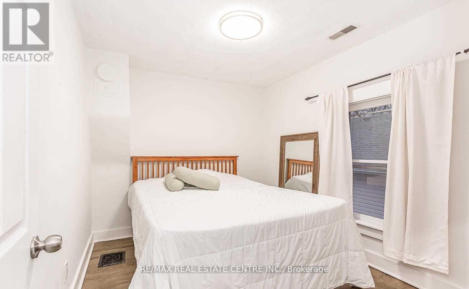 18 Forks Road E, Welland (Dain City), Ontario  L3B 5K1 - Photo 10 - X12348949