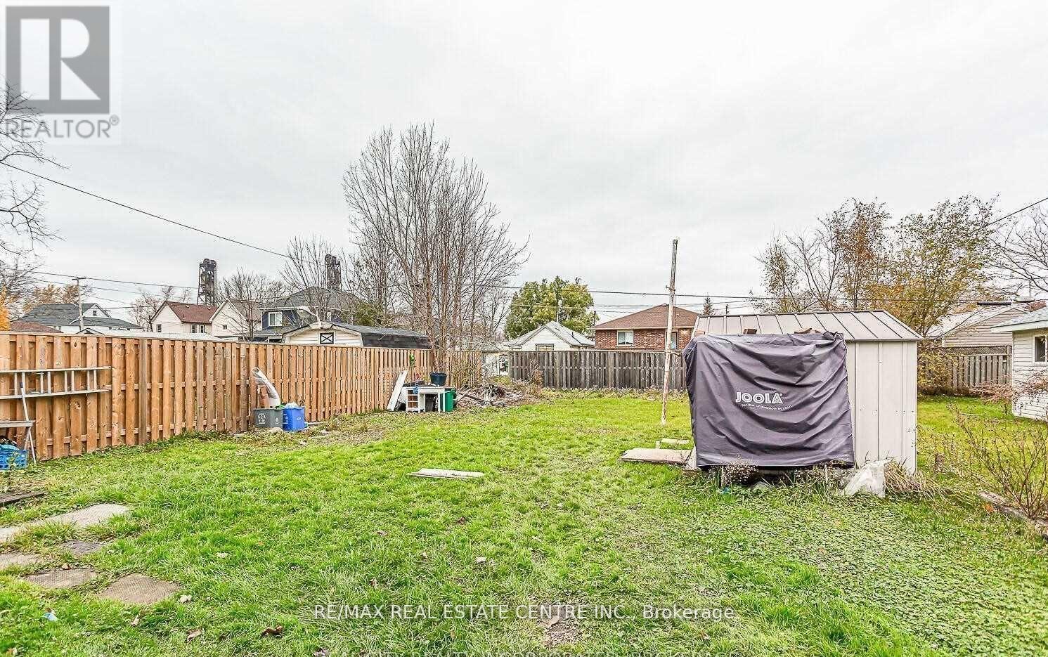 18 Forks Road E, Welland (Dain City), Ontario  L3B 5K1 - Photo 12 - X12348949