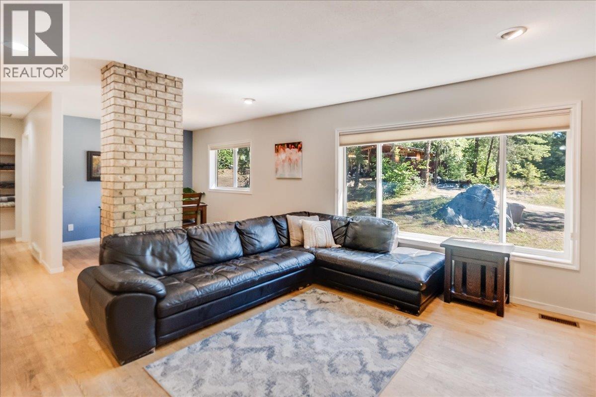 2485 Upper Gibson Road, Castlegar, British Columbia  V1N 4S7 - Photo 17 - 10359657