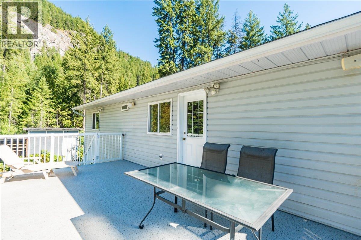 2485 Upper Gibson Road, Castlegar, British Columbia  V1N 4S7 - Photo 38 - 10359657