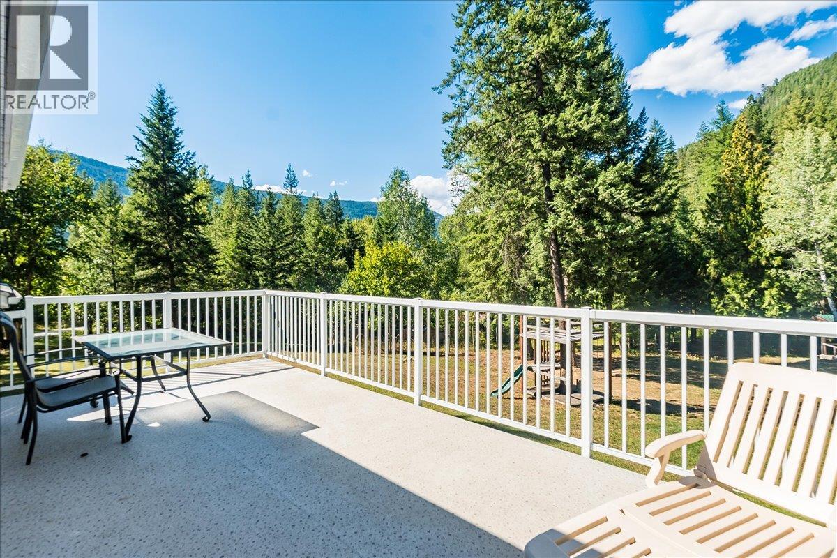 2485 Upper Gibson Road, Castlegar, British Columbia  V1N 4S7 - Photo 39 - 10359657