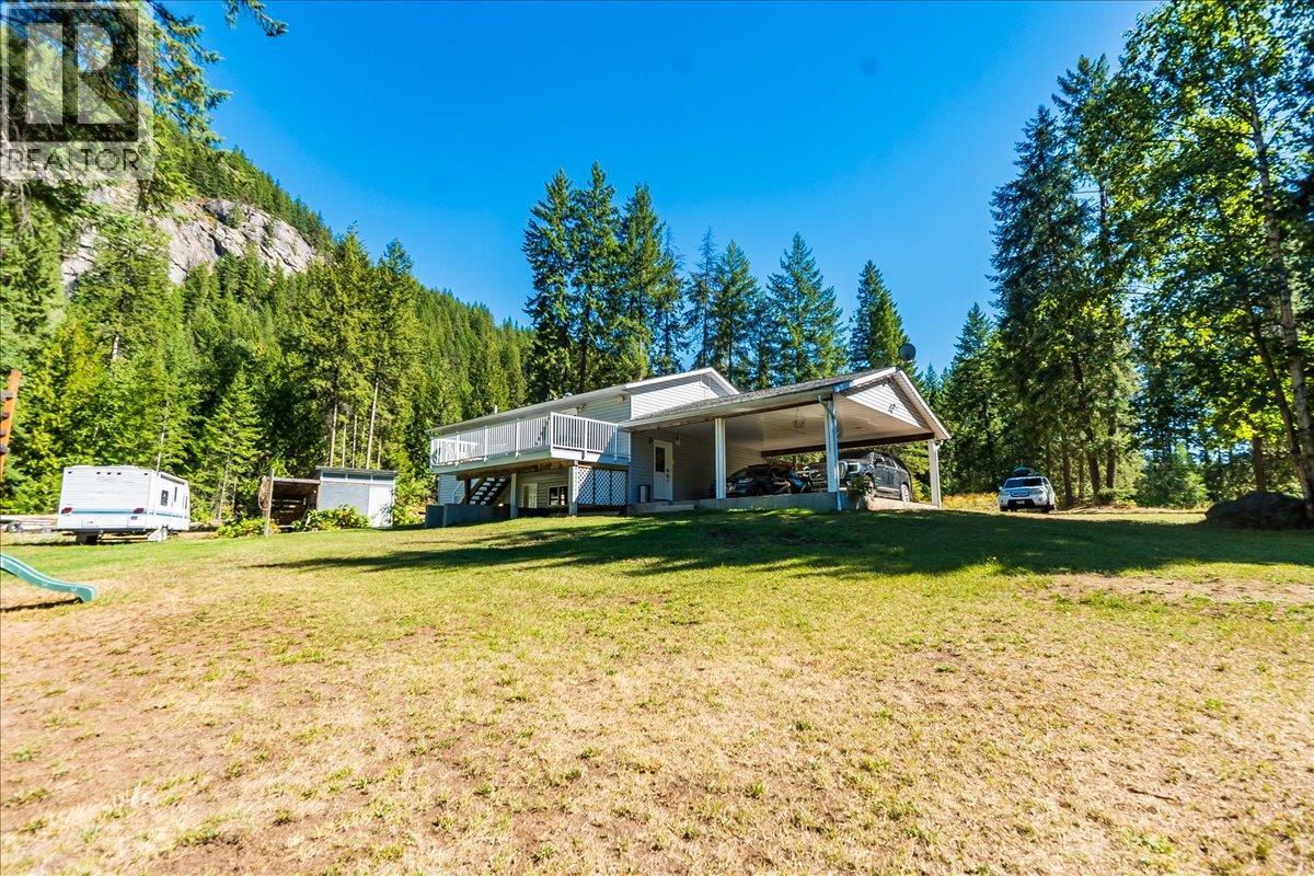 2485 Upper Gibson Road, Castlegar, British Columbia  V1N 4S7 - Photo 49 - 10359657