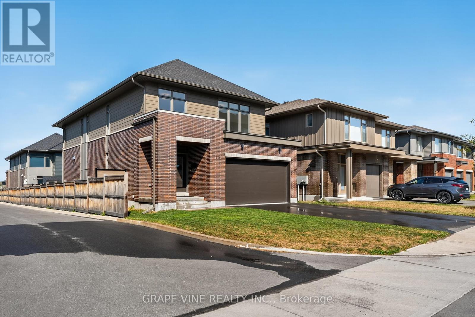 Property at 525 PIMIWIDON STREET image 2