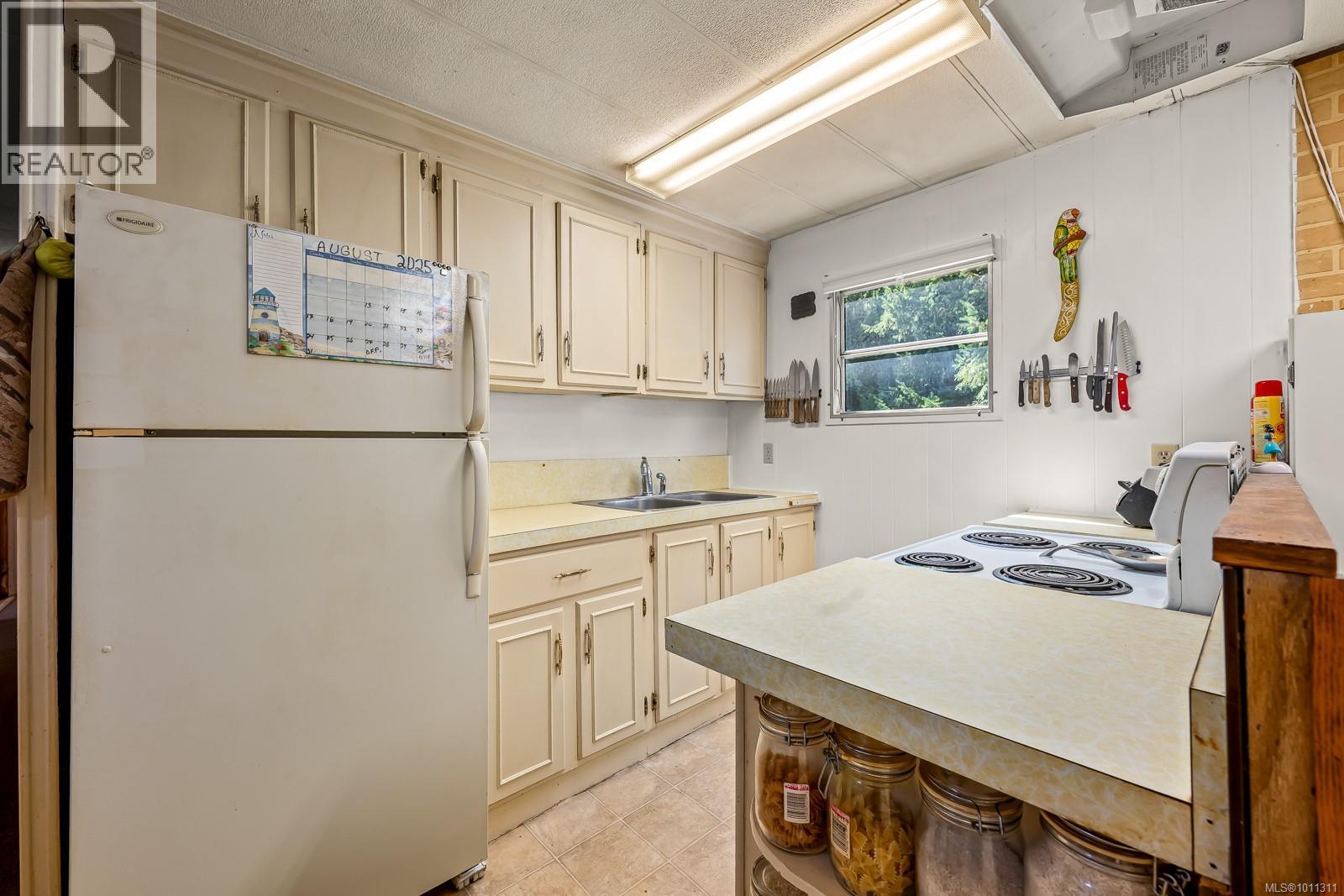 1255 Wilkinson Rd, Comox, British Columbia  V9M 4B8 - Photo 17 - 1011311
