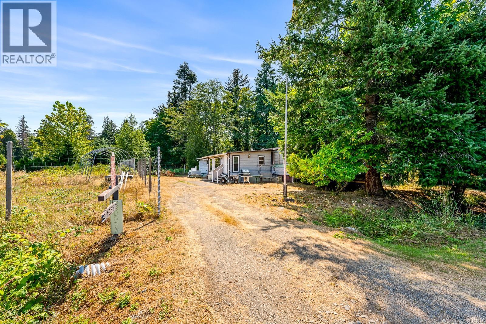 1255 Wilkinson Rd, Comox, British Columbia  V9M 4B8 - Photo 8 - 1011311