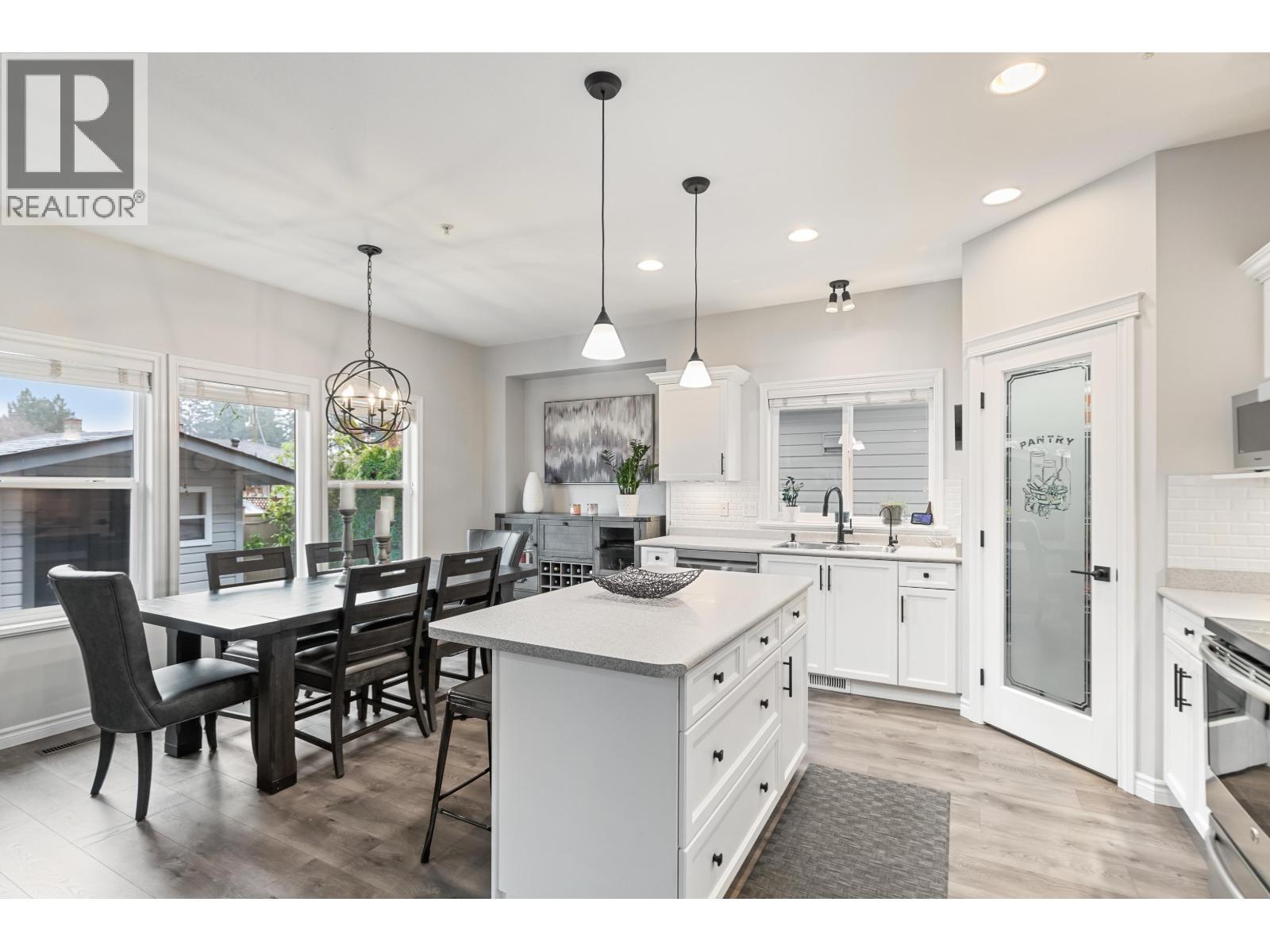 Property at 118 21868 LOUGHEED HIGHWAY image 1