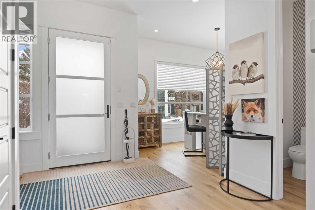 Property at 2627 36 Street SW image 2