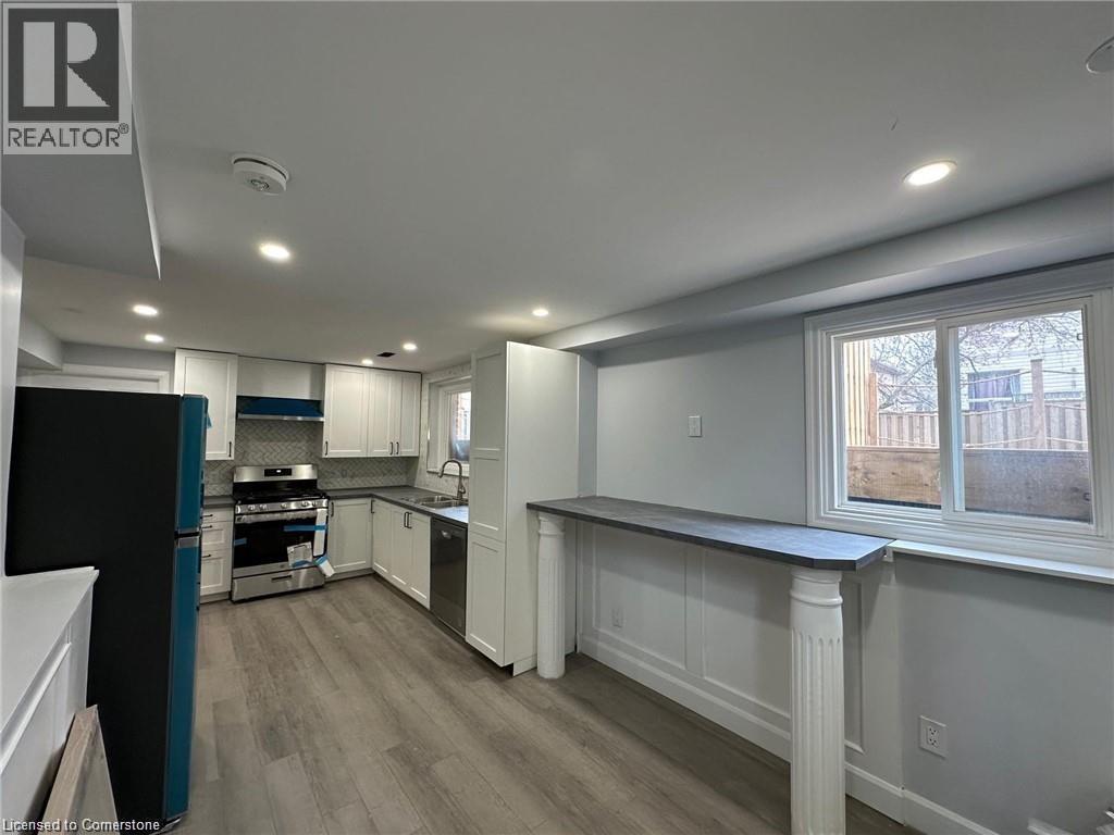 8 Roseneath Crescent Unit# B, Kitchener, Ontario  N2E 1V9 - Photo 8 - 40761053