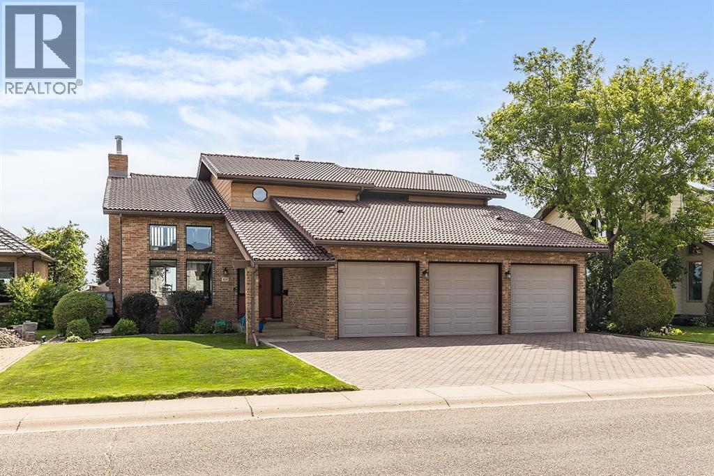 Property at 614 Ross Glen Drive SE image 1