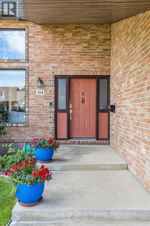 Property at 614 Ross Glen Drive SE image 3