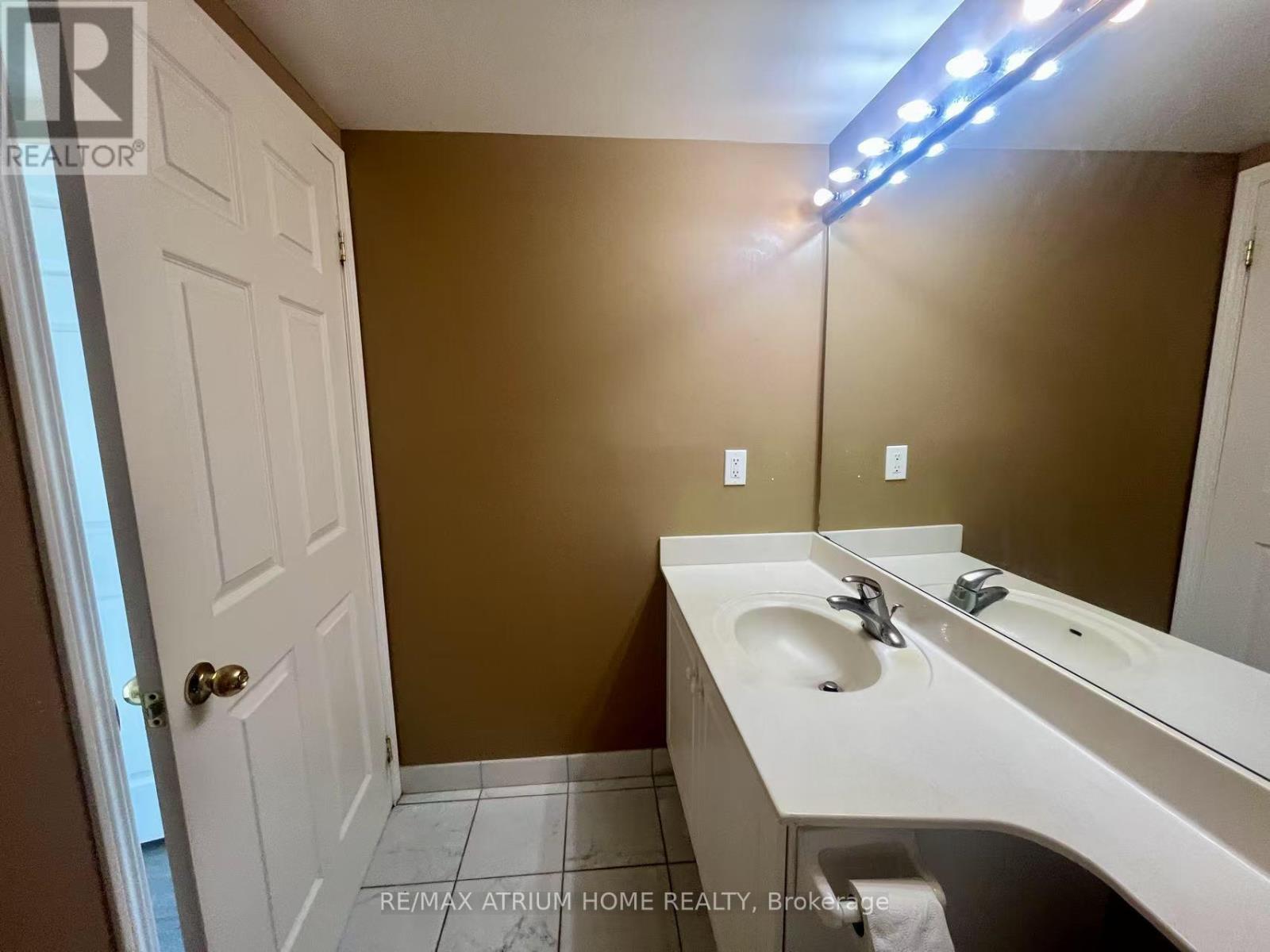 2315 - 7 Lorraine Drive, Toronto, Ontario  M2N 7H2 - Photo 18 - C12348671