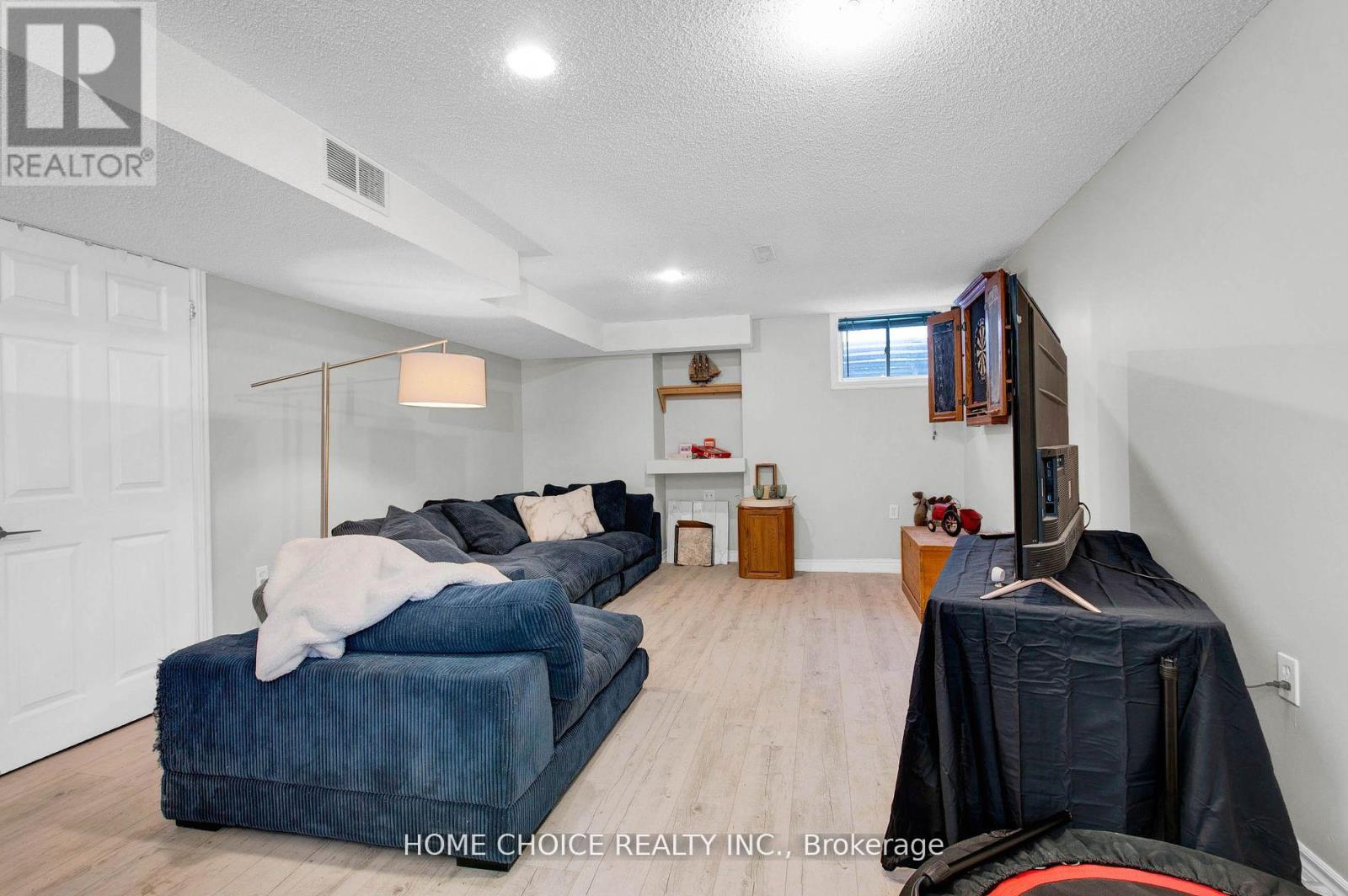 14 Snowy Owl Crescent, Barrie (Little Lake), Ontario  L4M 6P4 - Photo 26 - S12349001