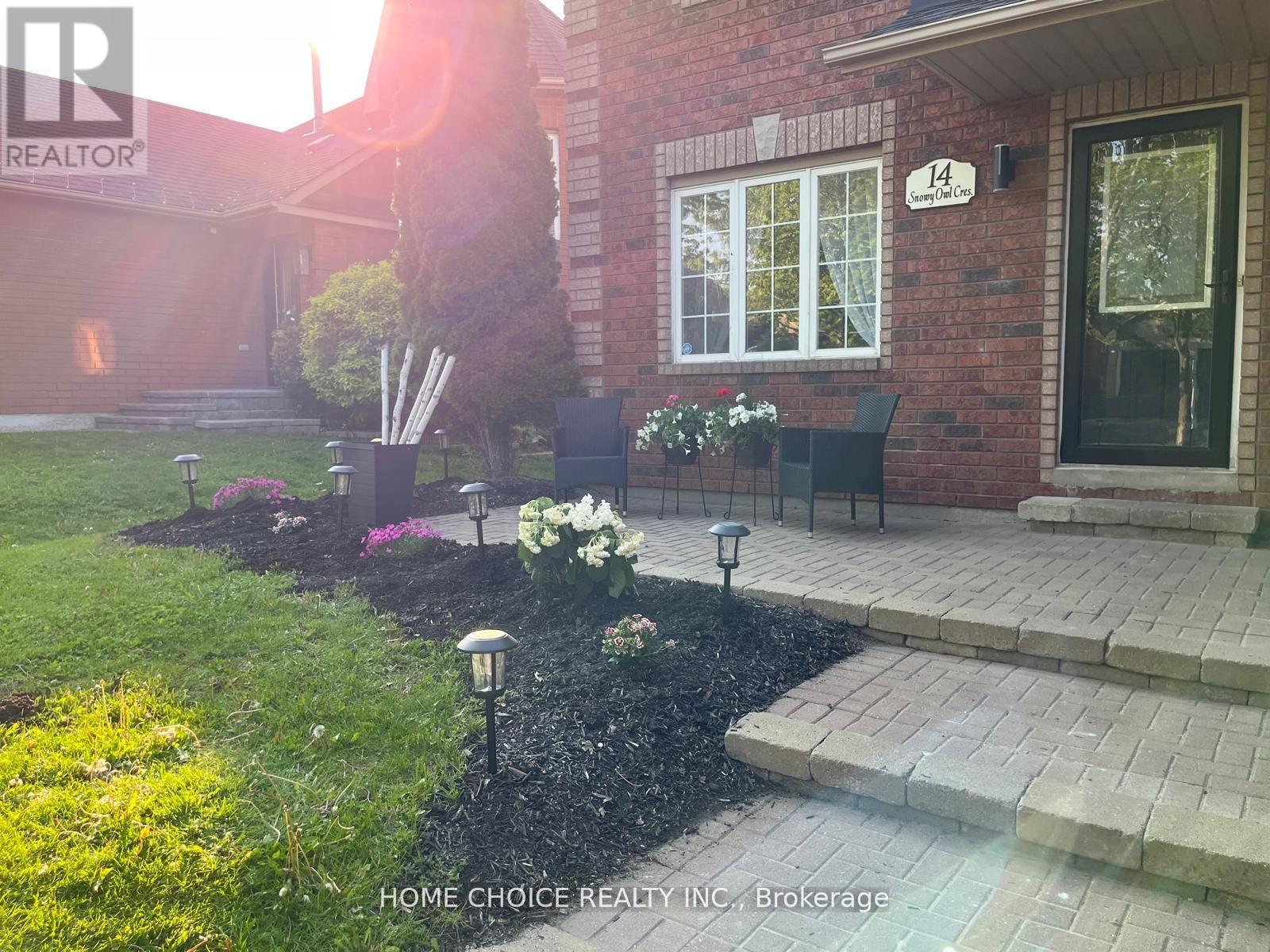 14 Snowy Owl Crescent, Barrie (Little Lake), Ontario  L4M 6P4 - Photo 3 - S12349001