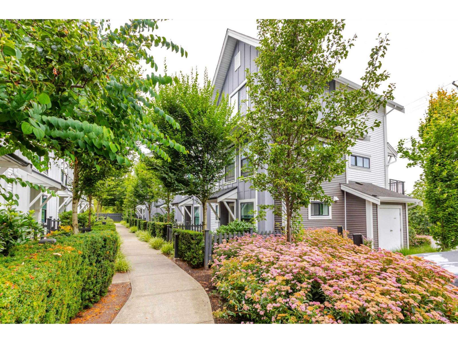 21 5945 176A STREET, Surrey, British Columbia