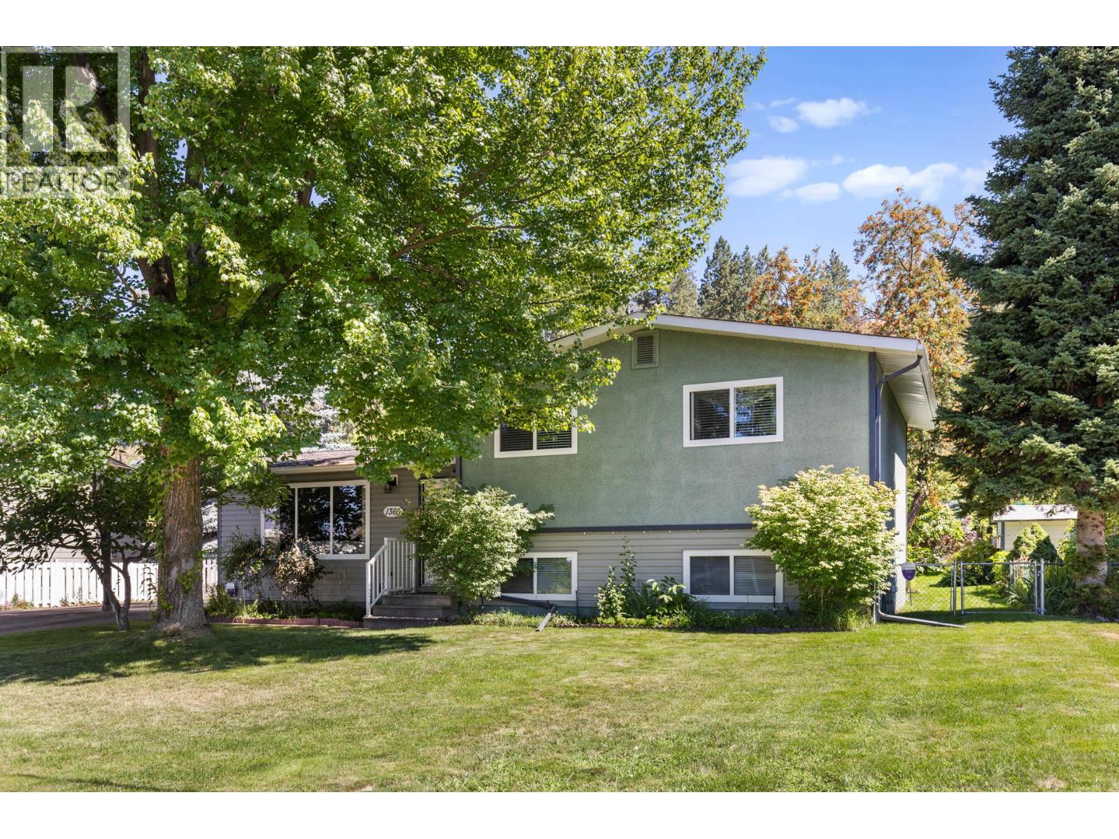 1365 Pasadena Road Kelowna Photo 4