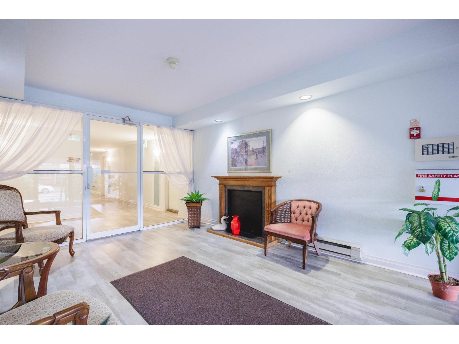 Property at 309 17695 58 AVENUE image 3