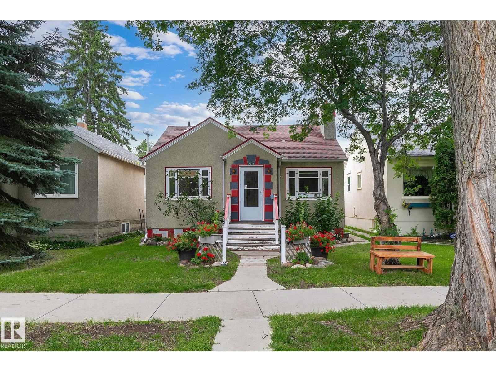 7611 112s Av Nw, Edmonton, Alberta  T5B 0H4 - Photo 1 - E4453418