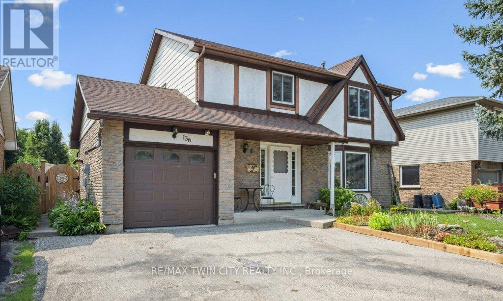 Property at 136 ST JEROME CRESCENT image 2