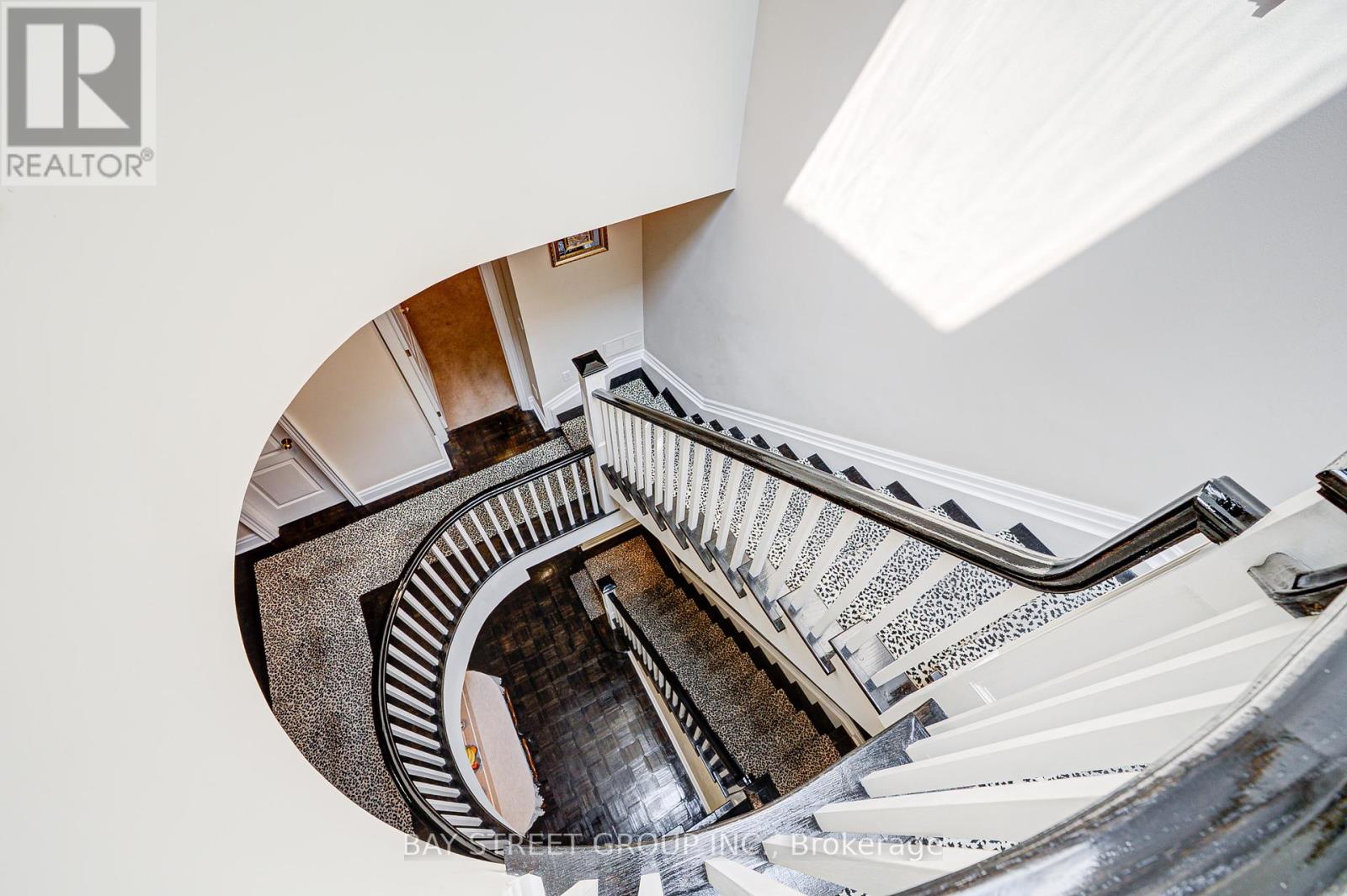 529 Davenport Road, Toronto (Casa Loma), Ontario  M5R 3R5 - Photo 17 - C12349064