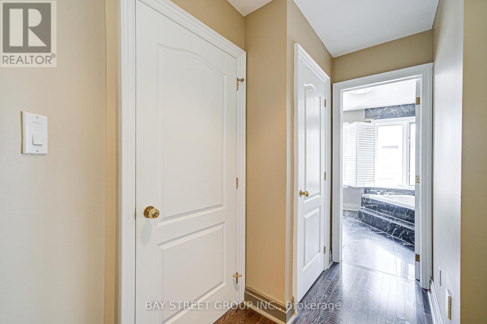 529 Davenport Road, Toronto (Casa Loma), Ontario  M5R 3R5 - Photo 20 - C12349064