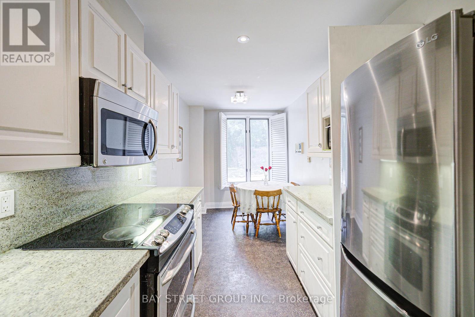 529 Davenport Road, Toronto (Casa Loma), Ontario  M5R 3R5 - Photo 6 - C12349064