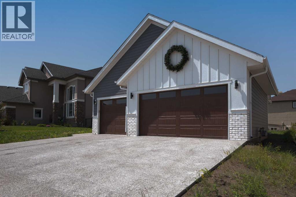 Property at 689 Muirfield Crescent image 1