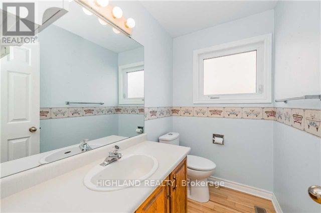 1246 Heathfield Crescent, Oakville, Ontario  L6M 1T1 - Photo 12 - W12349070