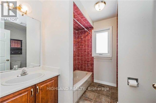 1246 Heathfield Crescent, Oakville, Ontario  L6M 1T1 - Photo 16 - W12349070