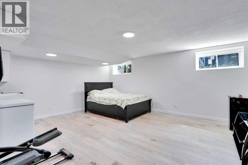 Property at 1092 Martindale Boulevard NE image 5