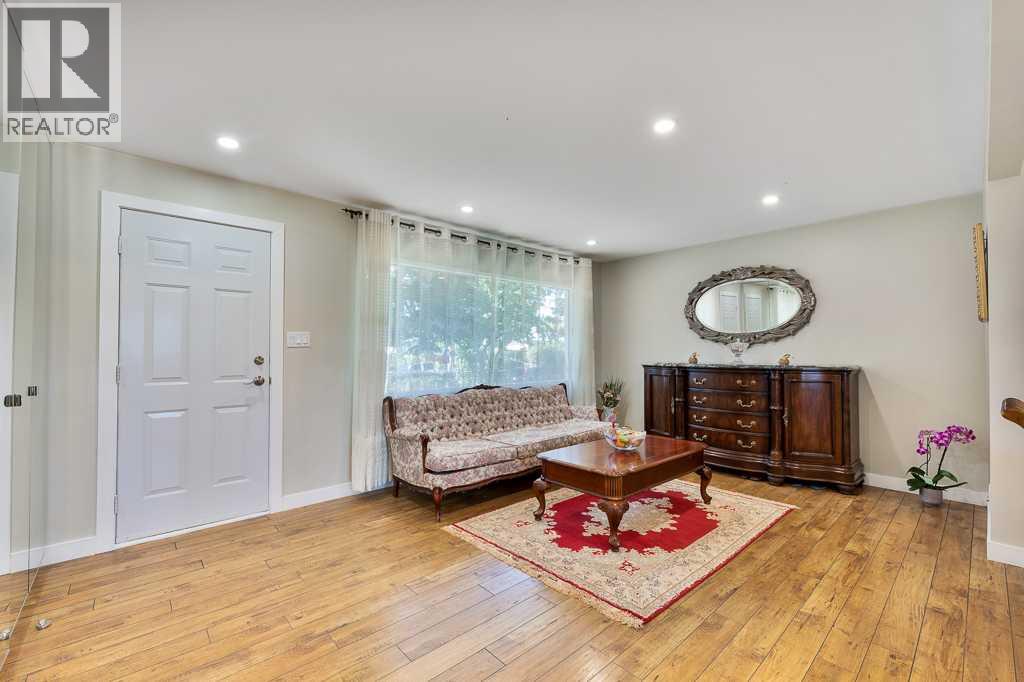 Property at 96 Windermere Road SW image 4