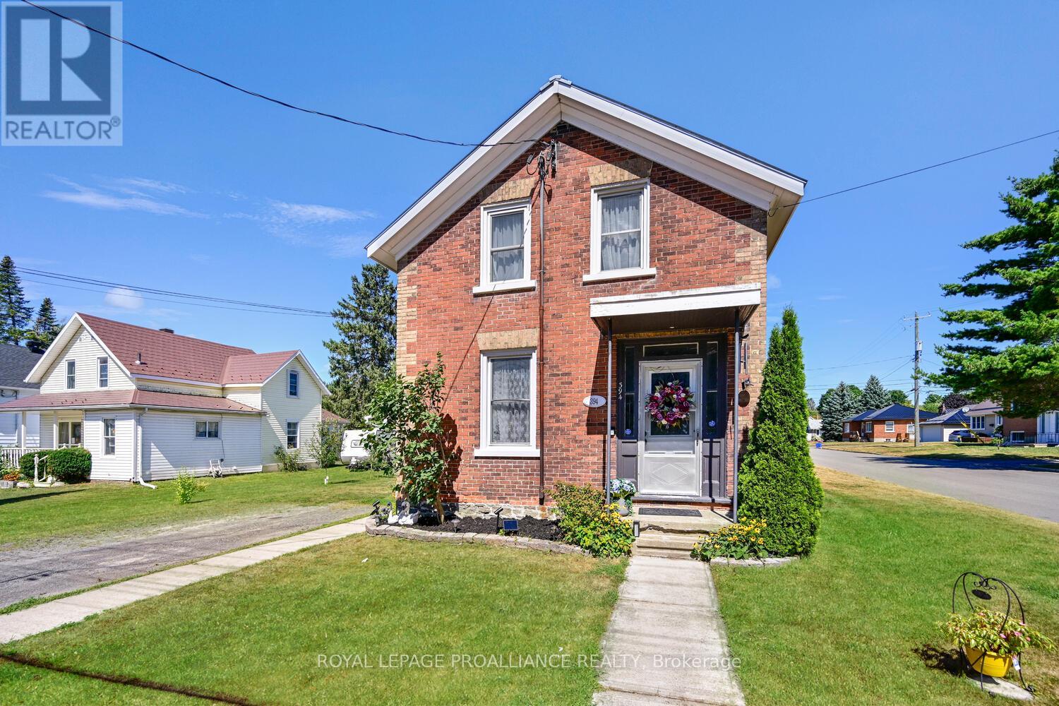 394 PARK STREET E, Prescott, Ontario