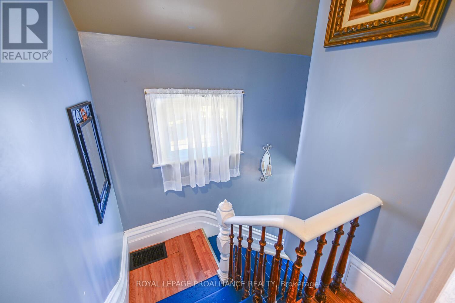 394 Park Street E, Prescott, Ontario  K0E 1T0 - Photo 17 - X12349077