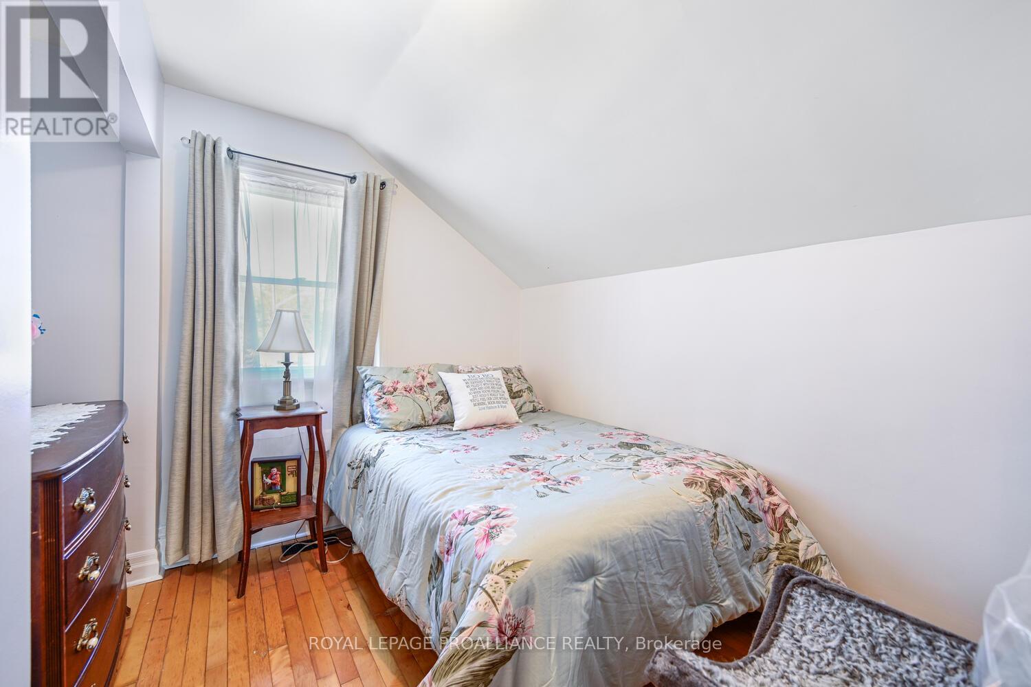 394 Park Street E, Prescott, Ontario  K0E 1T0 - Photo 18 - X12349077