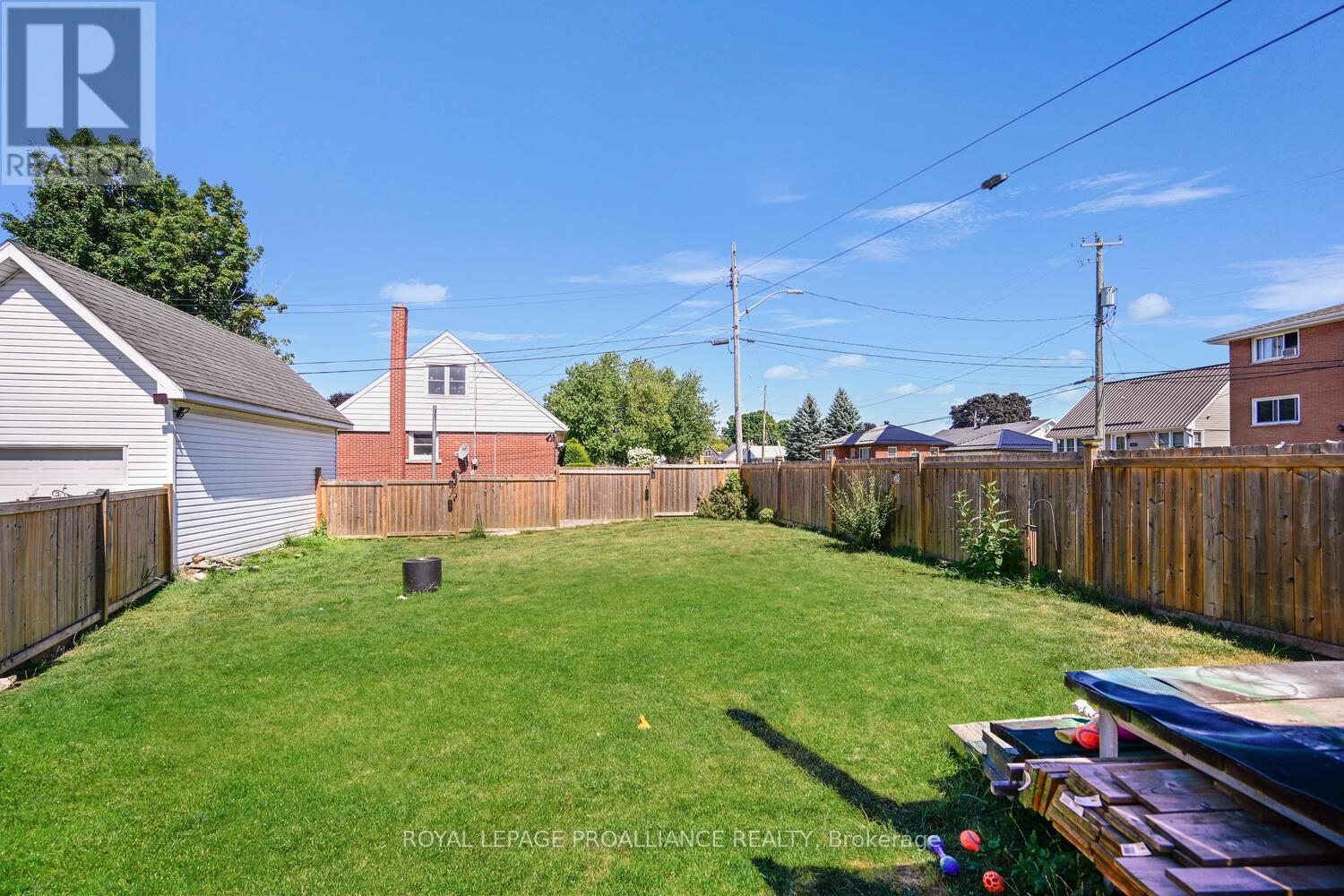 394 Park Street E, Prescott, Ontario  K0E 1T0 - Photo 26 - X12349077