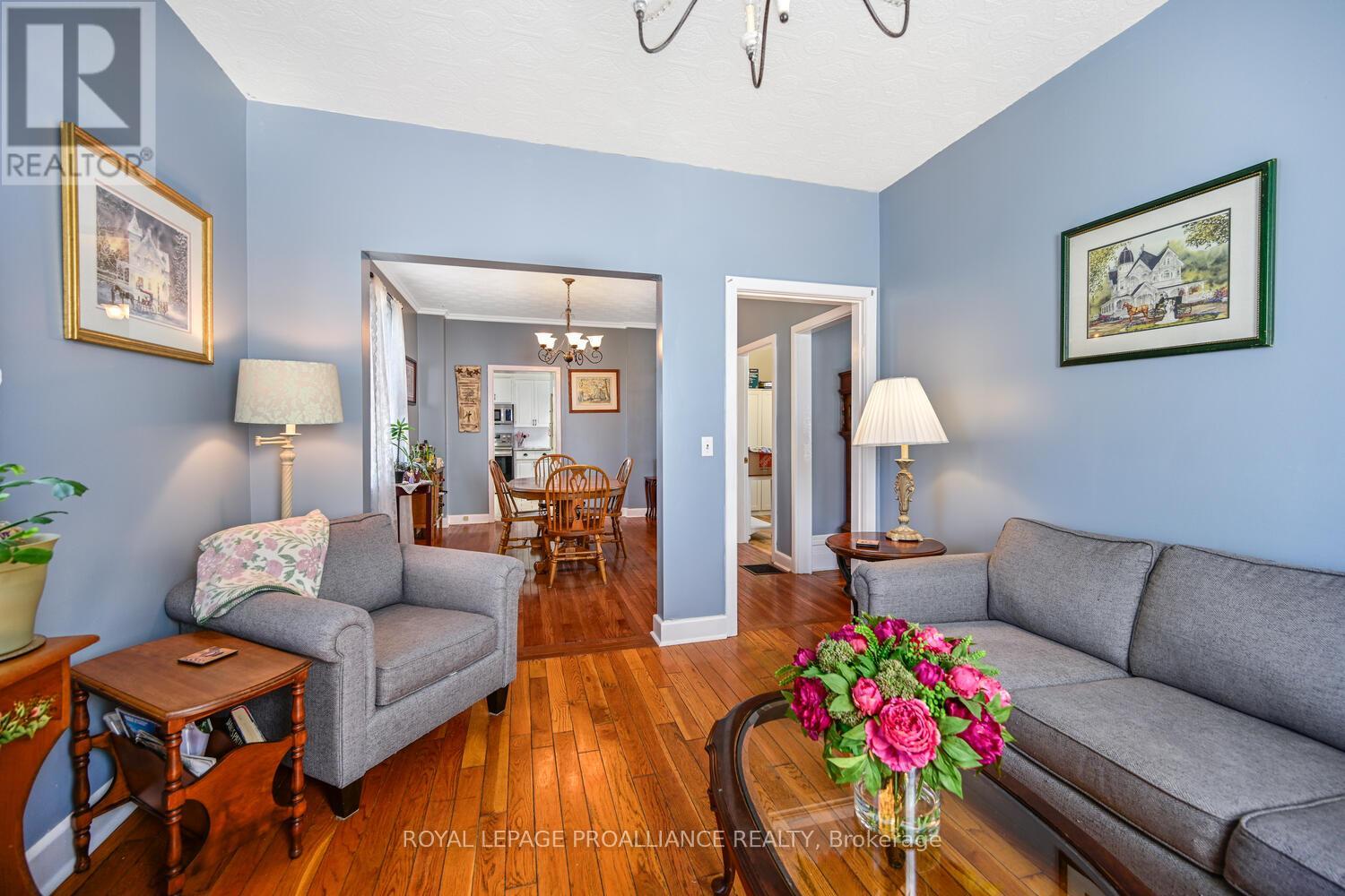 394 Park Street E, Prescott, Ontario  K0E 1T0 - Photo 7 - X12349077