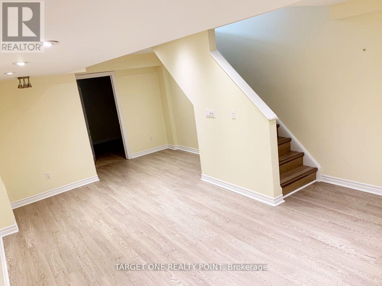 6 Moresby Street, Richmond Hill, Ontario  L4B 4K8 - Photo 13 - N12349076
