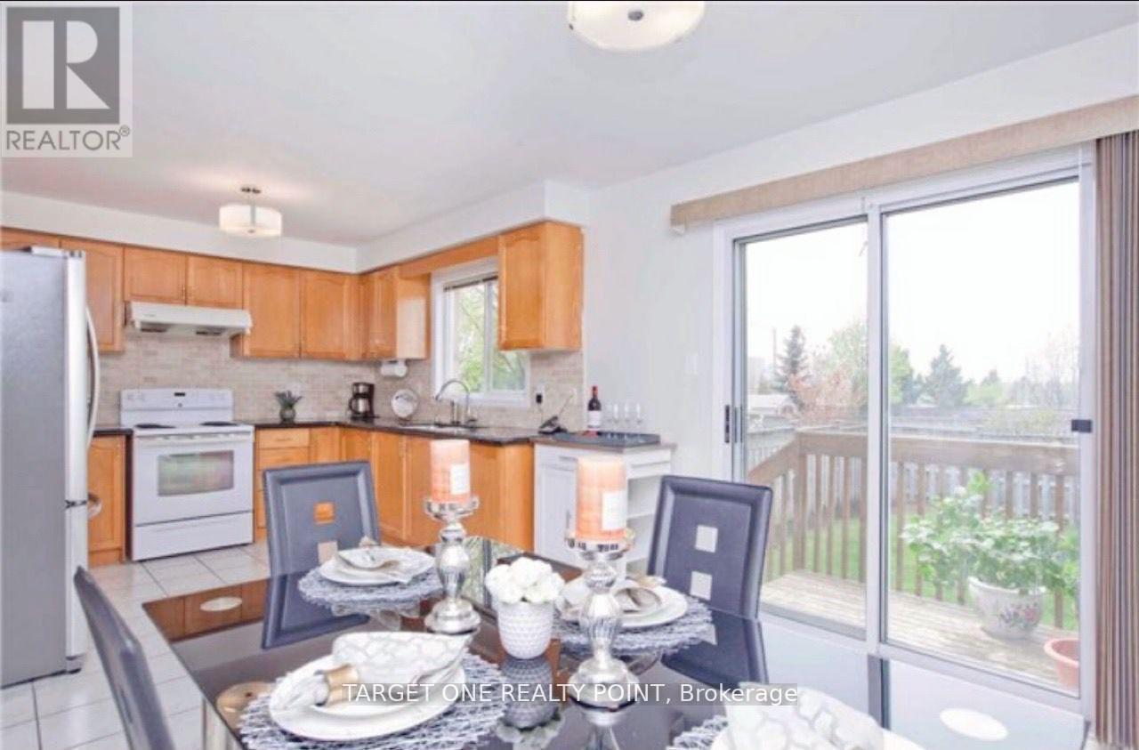 6 Moresby Street, Richmond Hill, Ontario  L4B 4K8 - Photo 3 - N12349076