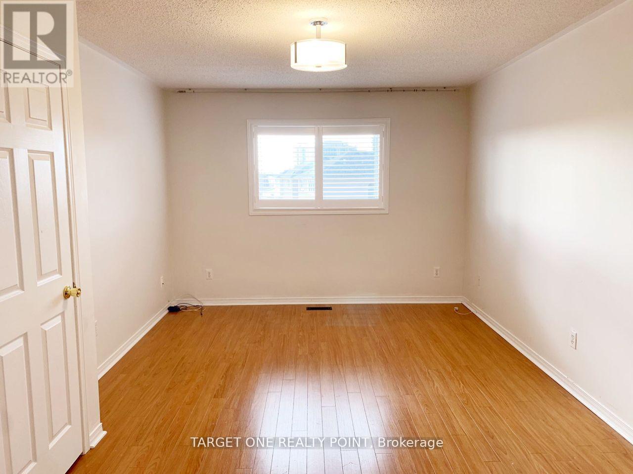 6 Moresby Street, Richmond Hill, Ontario  L4B 4K8 - Photo 6 - N12349076