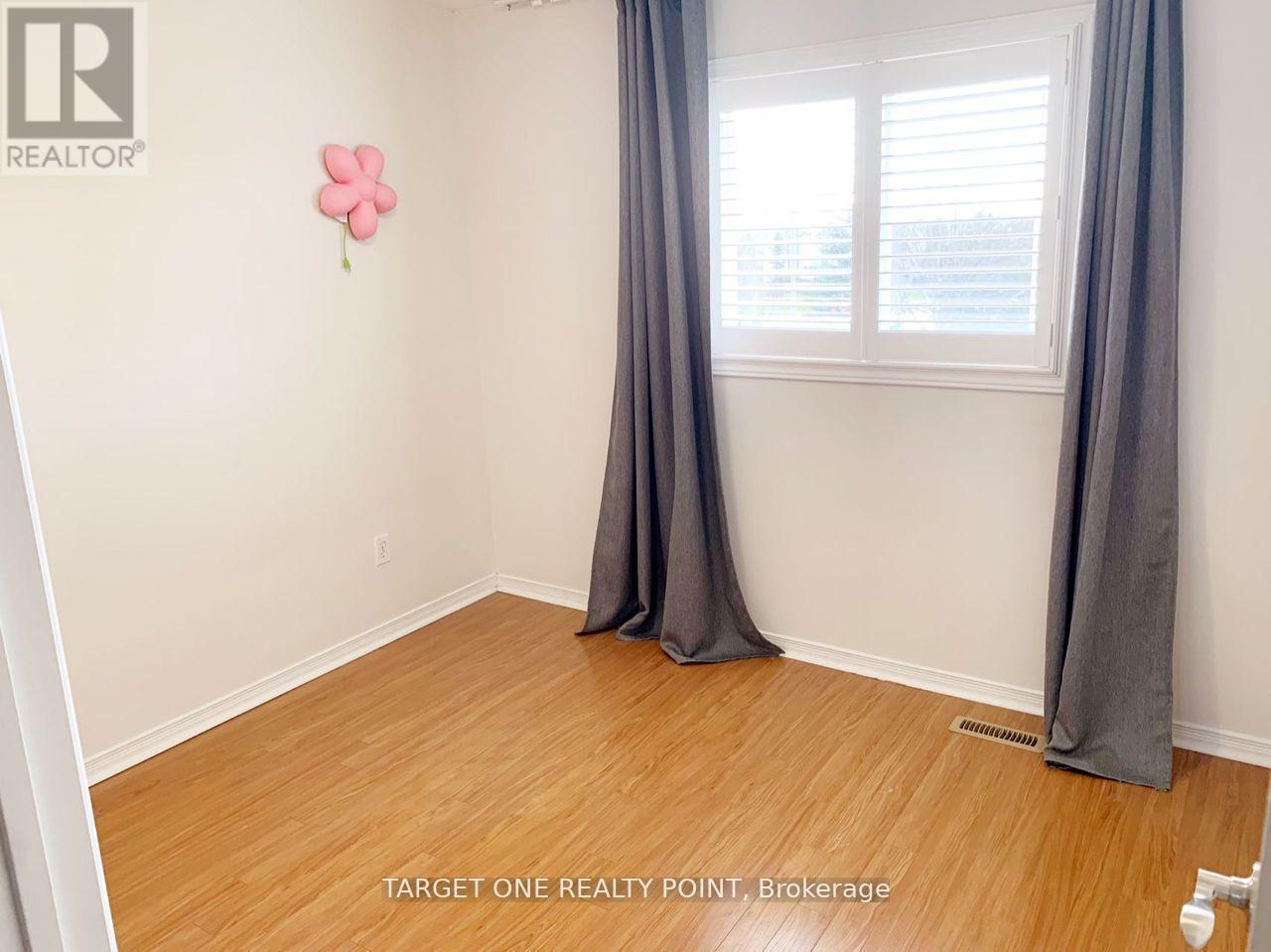 6 Moresby Street, Richmond Hill, Ontario  L4B 4K8 - Photo 8 - N12349076